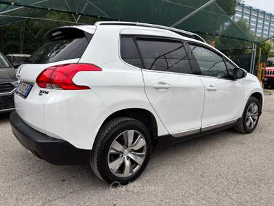 Peugeot 2008 1.6 hdi 92 CV Allure OK NEOPATENTATI Bianco usata Bologna