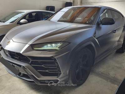 Lamborghini Urus 4.0/ performance Grigio usata Benevento