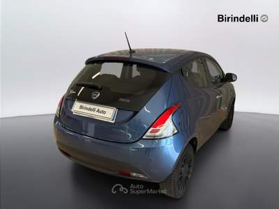 Lancia Ypsilon  - ypsilon 1.0 firefly 5 porte s&s hybrid silver Blu/Azzurro usata Vinci