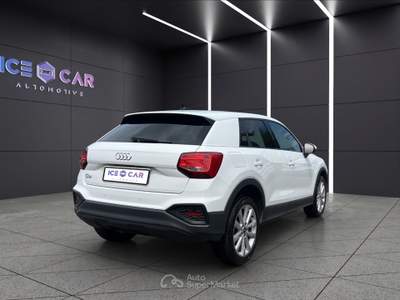 Audi Q2  30 tdi s tronic business Bianco usata Roma