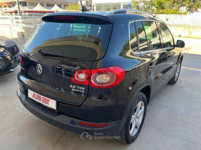 Volkswagen Tiguan DPF 4MOTION Sport & Style Nero usata Castellana Grotte