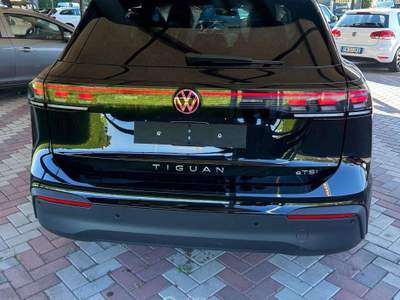 Volkswagen Tiguan 1.5 etsi Sport line 150cv dsg usata Goito