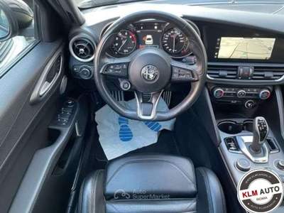 Alfa Romeo Giulia 2.0 Turbo 200 CV AT8 Sprint Nero usata Roma