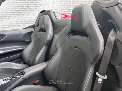 Ferrari SF90 SF90 XX Spider XX 4.0 F1 TUA SENZA ANTICIPO € 5.044,00 Rosso usata Terni
