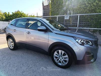 Peugeot 3008 S&S Business Grigio usata Altamura