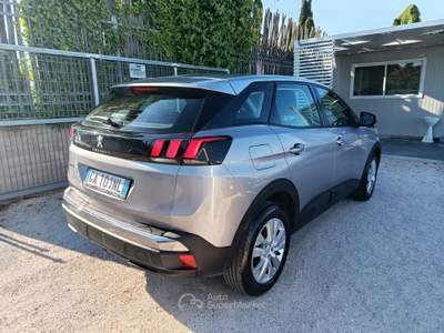 Peugeot 3008 S&S Business Grigio usata Altamura