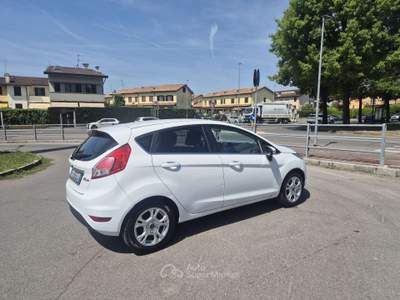 Ford Fiesta 5p 1.5 tdci Black&White 75cv *neopatentati * Bianco usata Treviglio