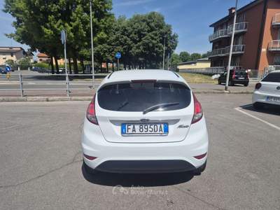 Ford Fiesta 5p 1.5 tdci Black&White 75cv *neopatentati * Bianco usata Treviglio