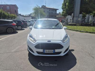 Ford Fiesta 5p 1.5 tdci Black&White 75cv *neopatentati * Bianco usata Treviglio