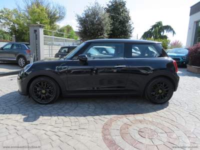MINI Mini Full Electric Mini Cooper SE Essential Nero usata Anagni