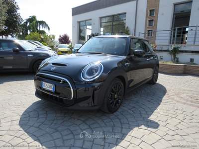 MINI Mini Full Electric Mini Cooper SE Essential Nero usata Anagni