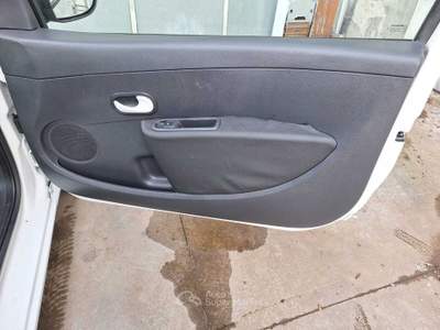 Renault Clio Clio 1.2 16V 3 porte GPL Dynamique 75 cv Bianco usata Mirabella Eclano