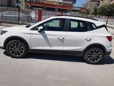 Seat Arona Tenuta in box, unico propietario usata Bari