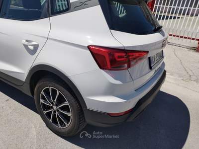 Seat Arona Tenuta in box, unico propietario usata Bari