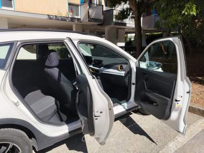 Seat Arona Tenuta in box, unico propietario usata Bari