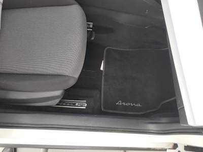 Seat Arona Tenuta in box, unico propietario usata Bari