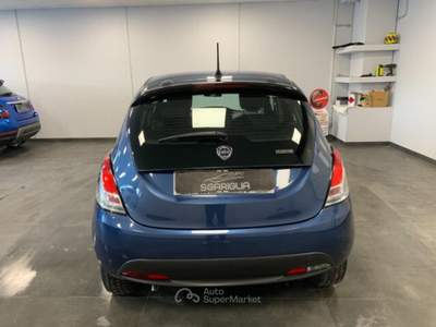 Lancia Ypsilon 1.0 Benzina Hybrid Ecochic Gold 5 Porte Blu/Azzurro usata Qualiano