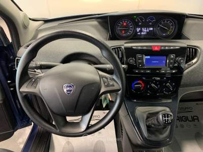 Lancia Ypsilon 1.0 Benzina Hybrid Ecochic Gold 5 Porte Blu/Azzurro usata Qualiano