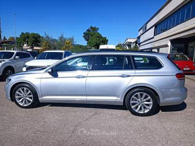 Volkswagen Passat SCR DSG Executive BMT Argento usata Assisi