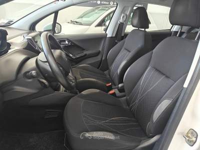 Peugeot 208 1.4 HDi Ideale per Neopatentati molto bella!! Bianco usata Perugia