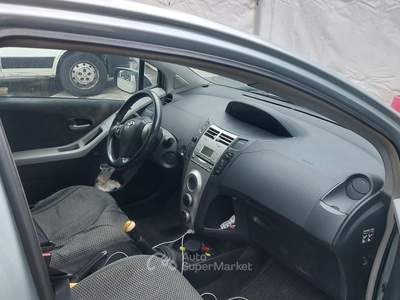 Toyota Yaris Puoi fare assicurazione  d'epoca... usata Sant'Antonio Abate