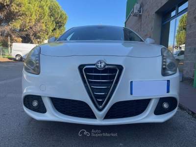 Alfa Romeo Giulietta 2.0 JTDM 140CV SENSORI PARCHEGGIO CERCHI 17" Bianco usata Venezia