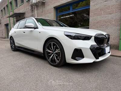 BMW Serie 5 520d D 48V XDRIVE 197CV TOURING MSPORT PRO Bianco usata Venezia