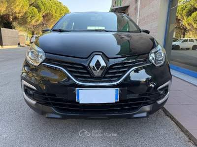 Renault Captur 0.9 90CV TCE ENERGY BOSE NAVIGATORE SENSORI PARCH. Nero usata Venezia