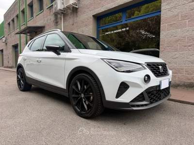Seat Arona 1.0 TSI 95CV FR BICOLOR CERCHI BRUNITI DA 18" Bianco usata Venezia