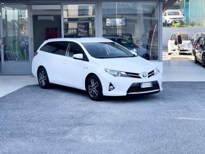 Toyota Auris 99CV E6 Neo - 2015 Bianco usata Roma