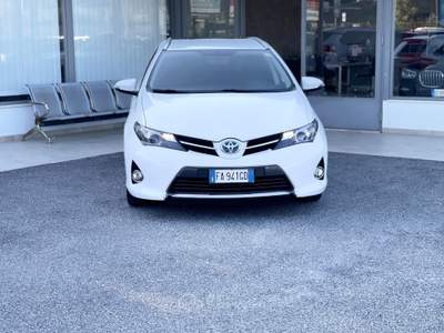 Toyota Auris 99CV E6 Neo - 2015 Bianco usata Roma