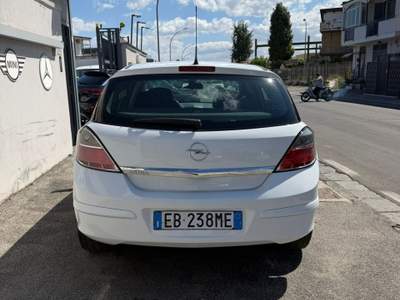 Opel Astra 5 porte Enjoy Bianco usata Sant'Antimo