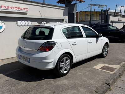Opel Astra 5 porte Enjoy Bianco usata Sant'Antimo