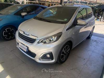 Peugeot 108 VTi 72cv 5 PORTE ALLURE GPL TECH Argento usata Napoli