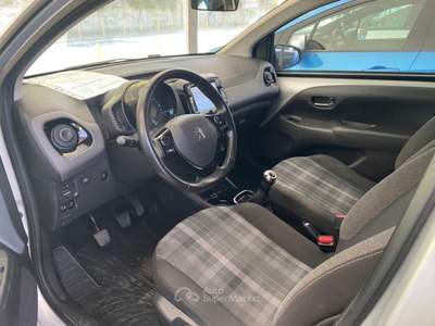 Peugeot 108 VTi 72cv 5 PORTE ALLURE GPL TECH Argento usata Napoli