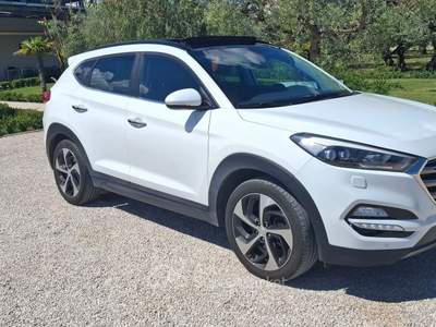 Hyundai Tucson 4wd Xpossible integrale 177cv Bianco usata Vasto