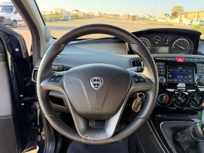 Lancia Ypsilon 5 porte GPL Ecochic Gold Blu/Azzurro usata Santeramo in Colle