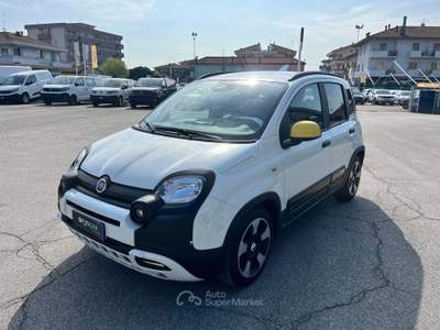 Fiat Panda Panda 1.0 firefly hybrid Cross s&s 70cv PANDINA Bianco usata Rimini
