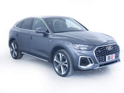 Audi Q5 45 TFSI S Line quattro S tronic Tetto panoramico/Gancio traino a scomparsa/Head-up display Grigio usata Feltre