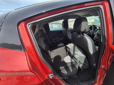 Mahindra KUV100 Mahindra KUV100 83cv 1.2 VVT Bifuel 62kW Rosso usata Sant'Anastasia