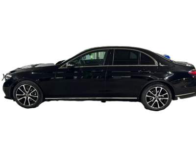 Mercedes-Benz Classe E Si vende per passaggio a modello con motorizzazione benzina usata Ispica