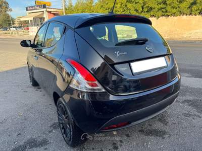 Lancia Ypsilon Ypsilon III 2021 1.0 firefly hybrid Silver s Nero usata Roma