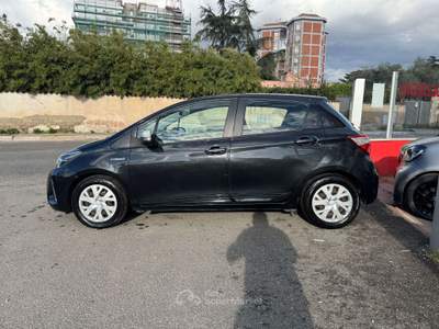 Toyota Yaris Yaris 5p 1.5h Active AUTOCARRO Nero usata Roma