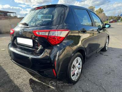 Toyota Yaris Yaris 5p 1.5h Active AUTOCARRO Nero usata Roma