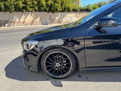 Mercedes-Benz CLA CLA 2.2 diesel 136cv premium Amg Nero usata Roma