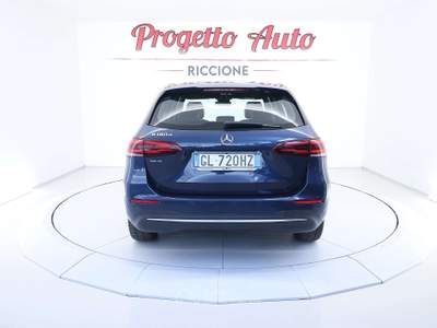 Mercedes-Benz Classe B Classe B 180 d Business Extra auto NAVI CAMERA LUCI AMBIENTE Blu/Azzurro usata Riccione