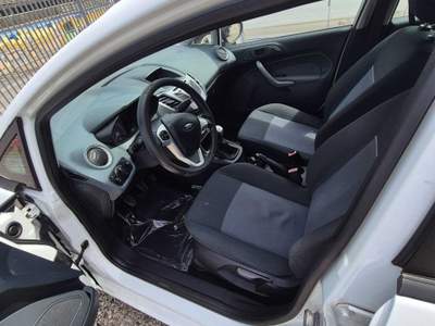 Ford Fiesta Ford Fiesta 95cv 1.4 LPG 71kw Bianco usata Sant'Anastasia