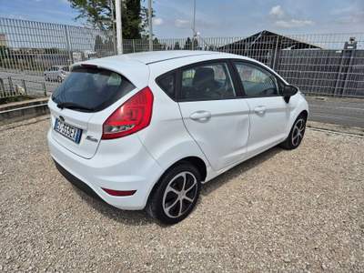 Ford Fiesta Ford Fiesta 95cv 1.4 LPG 71kw Bianco usata Sant'Anastasia