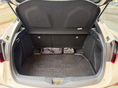 Toyota C-HR 1.8h Business e-cvt UNICO PROPRIETARIO BELLISSIMA Bianco usata Cesano Maderno