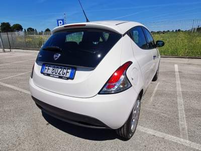 Lancia Ypsilon 69CV 5P. Silver 2016 solo km.79000 Bianco usata Barletta
